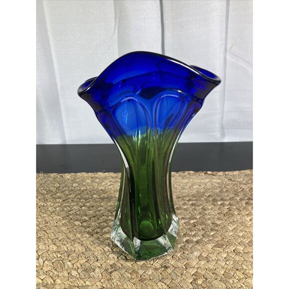 Vintage Cavalier Blue And Green Swung Glass Vase 9.5” - Picture 2 of 6